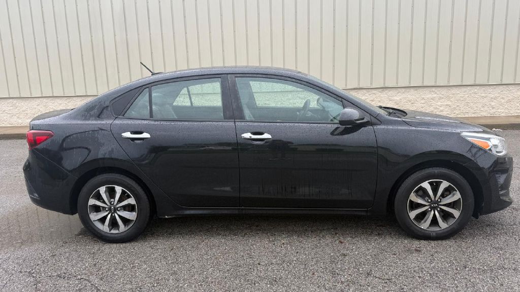 Photo 7 of this KIA RIO