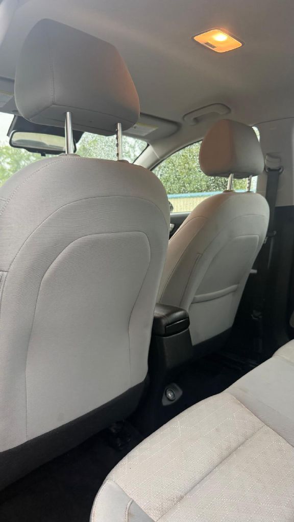Photo 12 of this KIA RIO