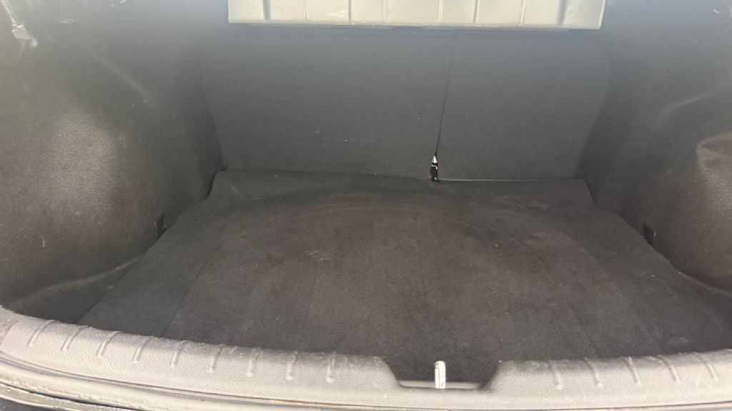 Photo 14 of this KIA RIO