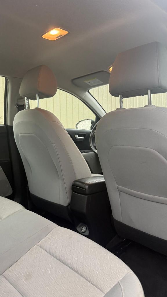 Photo 17 of this KIA RIO