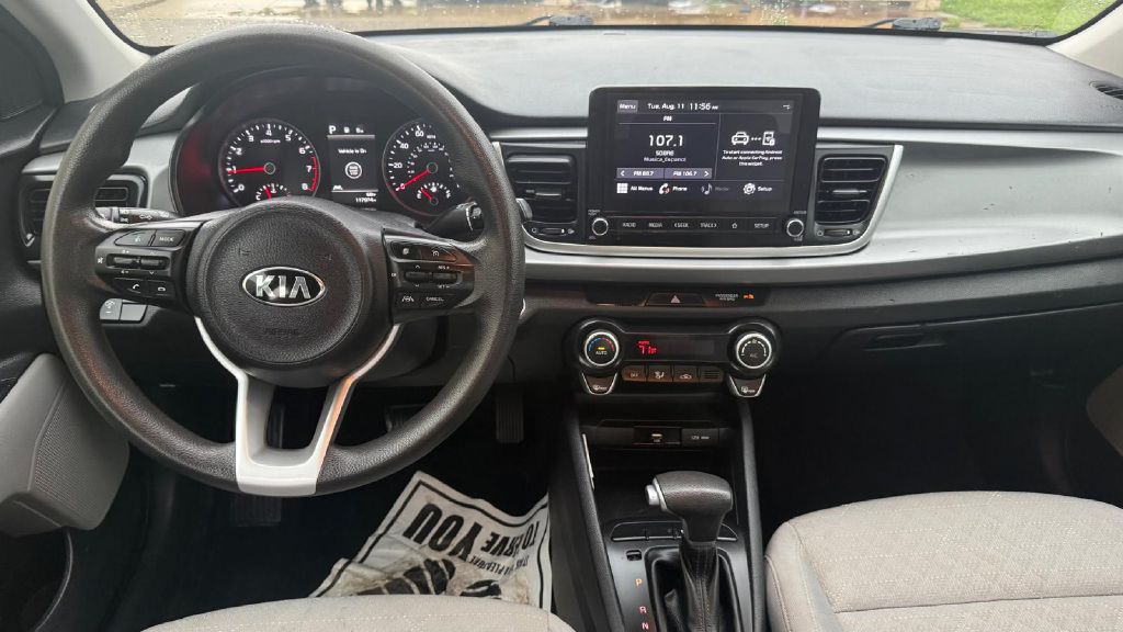 Photo 21 of this KIA RIO