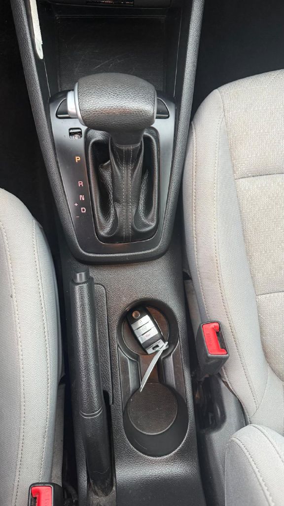 Photo 24 of this KIA RIO