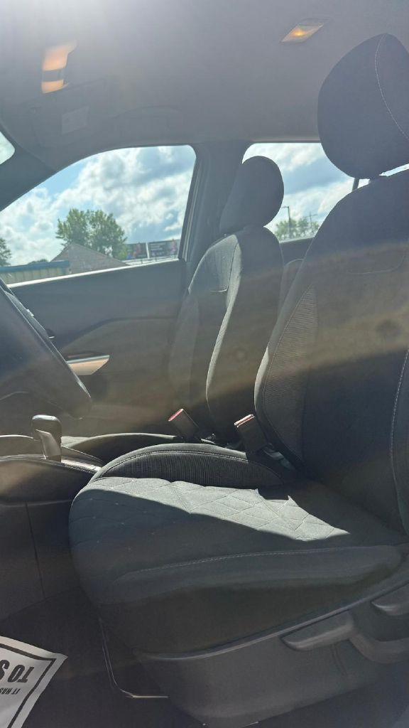 Photo 10 of this NISSAN KICKS