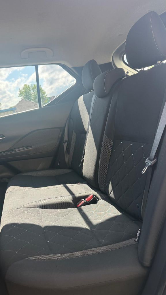 Photo 14 of this NISSAN KICKS