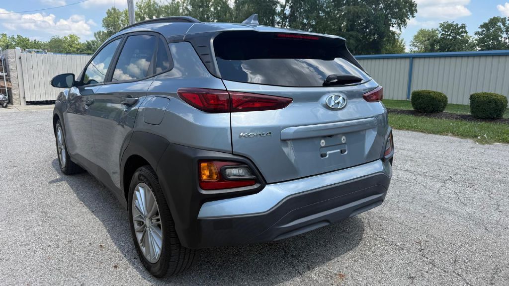 Photo 3 of this HYUNDAI KONA