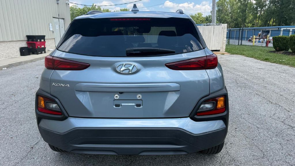 Photo 4 of this HYUNDAI KONA