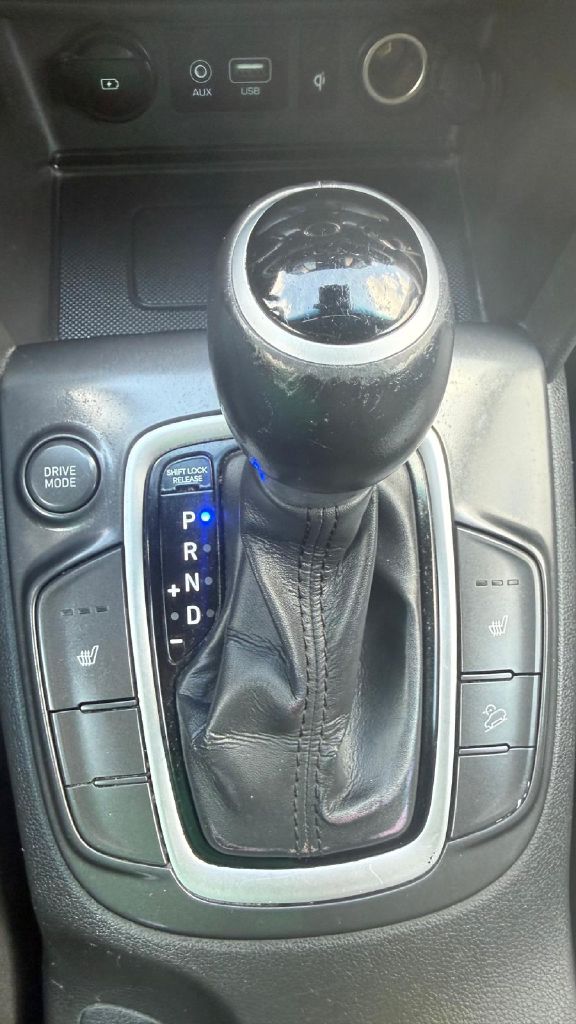 Photo 17 of this HYUNDAI KONA