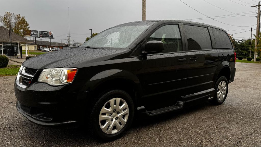 Photo 5 of this DODGE GRAND CARAVAN