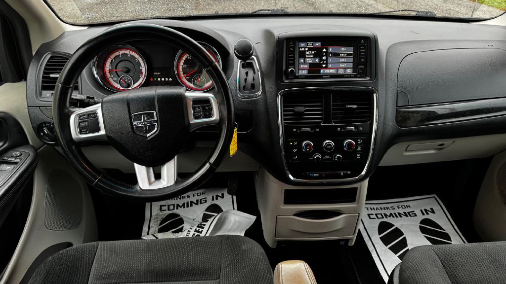 Photo 11 of this DODGE GRAND CARAVAN