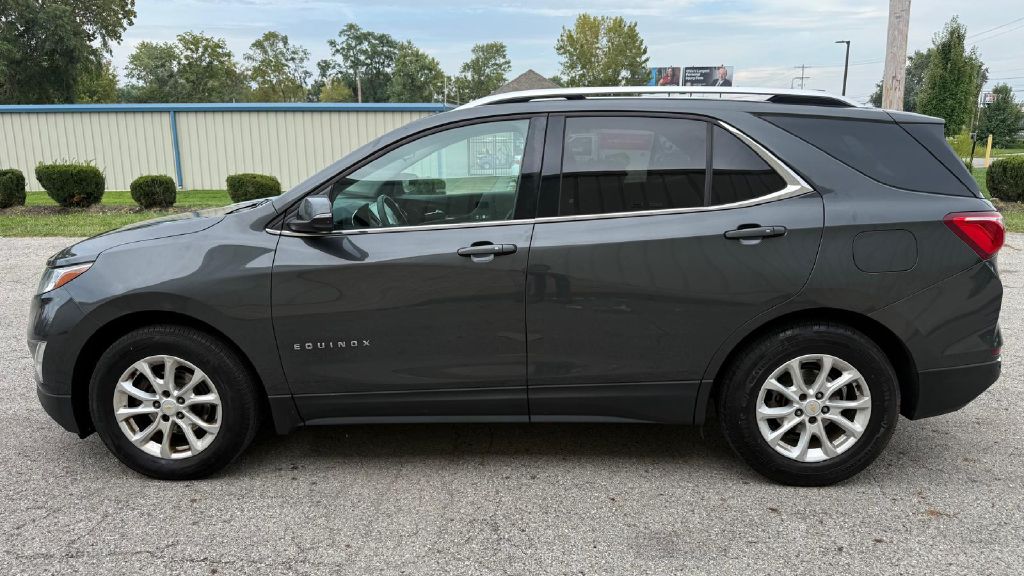Photo 2 of this CHEVROLET EQUINOX