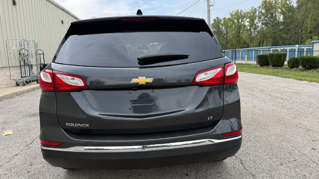 Photo 3 of this CHEVROLET EQUINOX