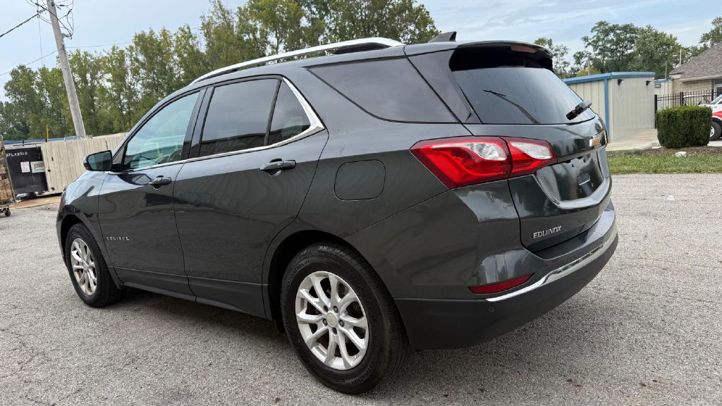 Photo 28 of this CHEVROLET EQUINOX