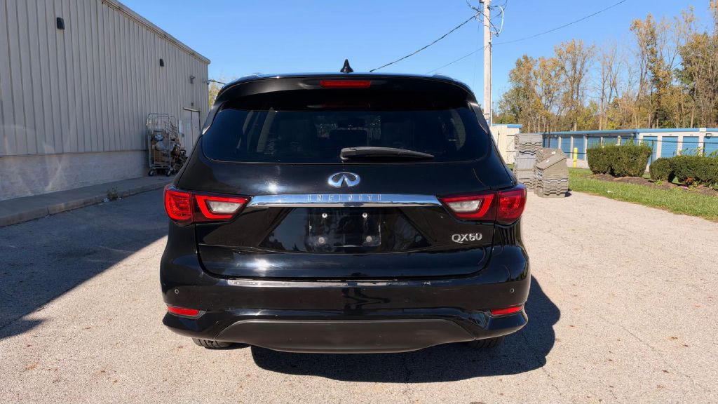 Photo 4 of this INFINITI QX60