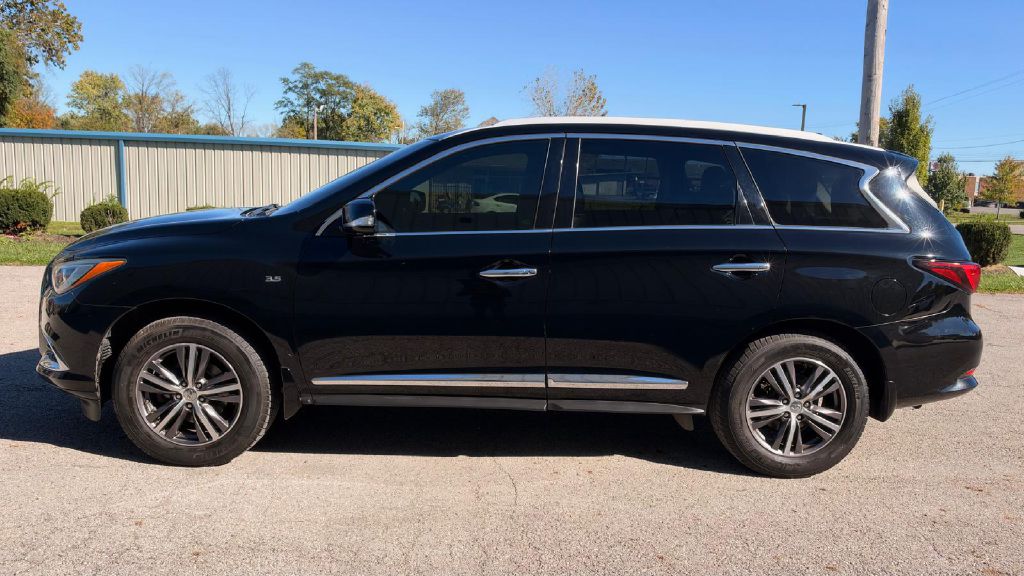 Photo 7 of this INFINITI QX60