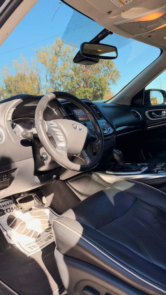 Photo 9 of this INFINITI QX60