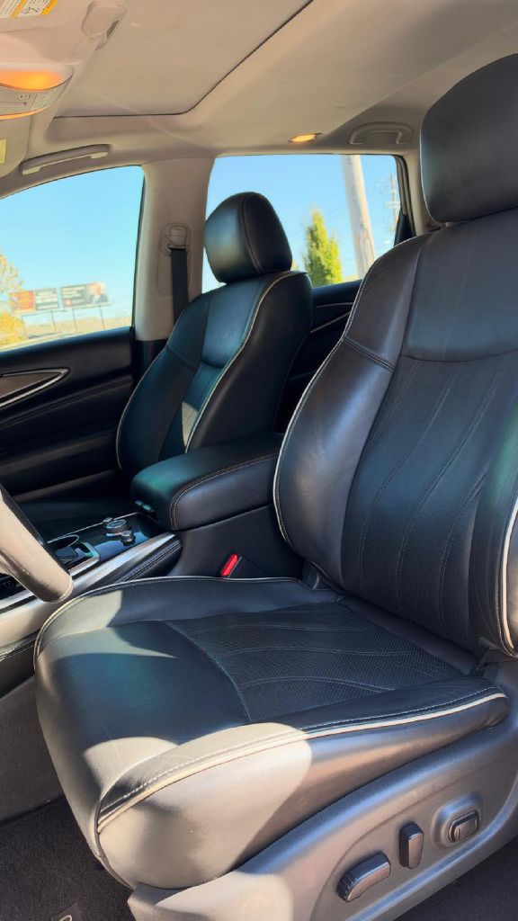 Photo 10 of this INFINITI QX60