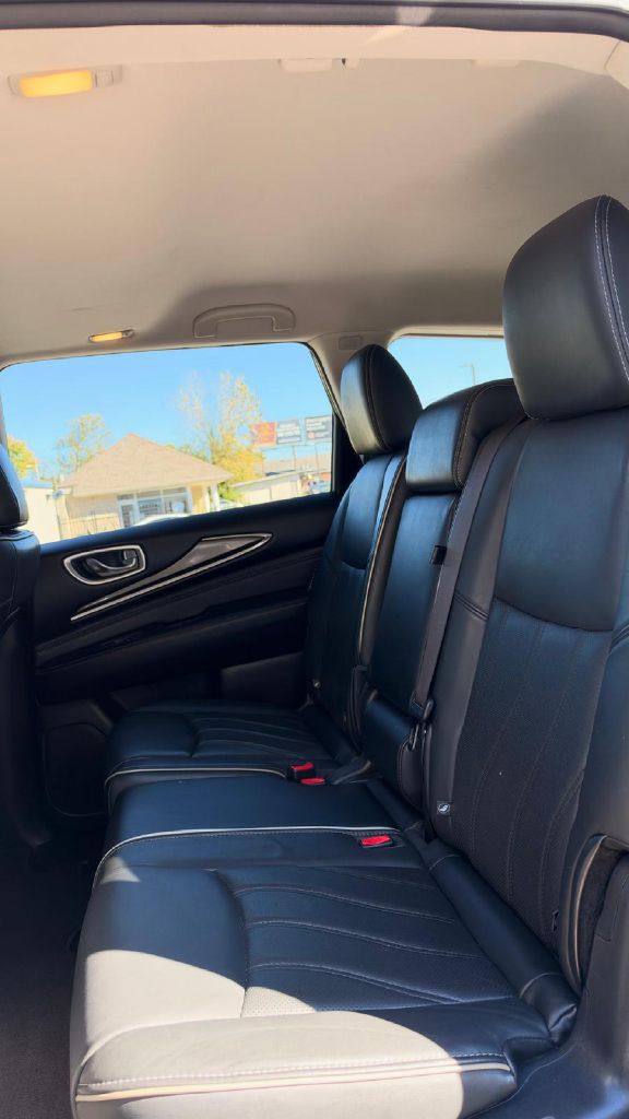 Photo 14 of this INFINITI QX60