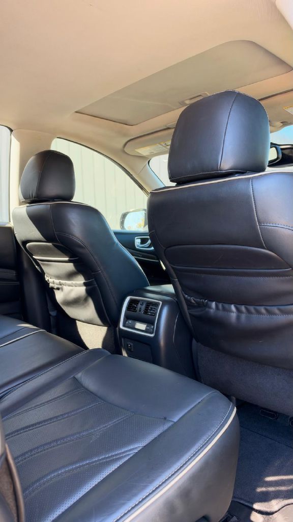 Photo 17 of this INFINITI QX60