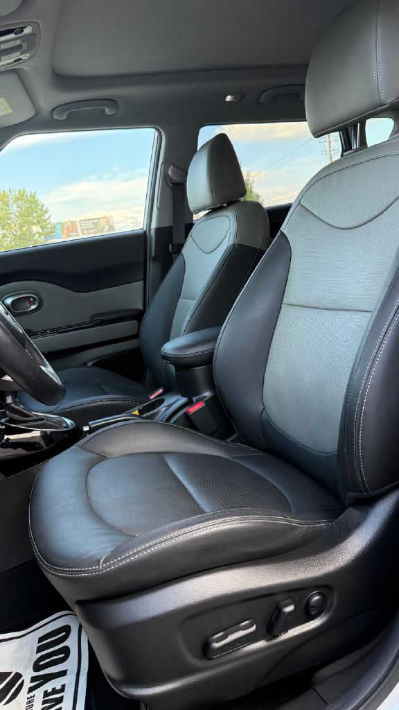 Photo 11 of this KIA SOUL