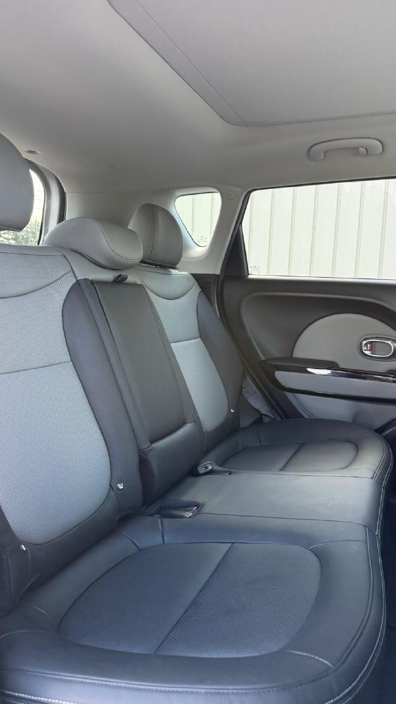 Photo 20 of this KIA SOUL