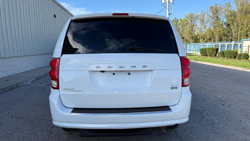 Photo 8 of this DODGE GRAND CARAVAN
