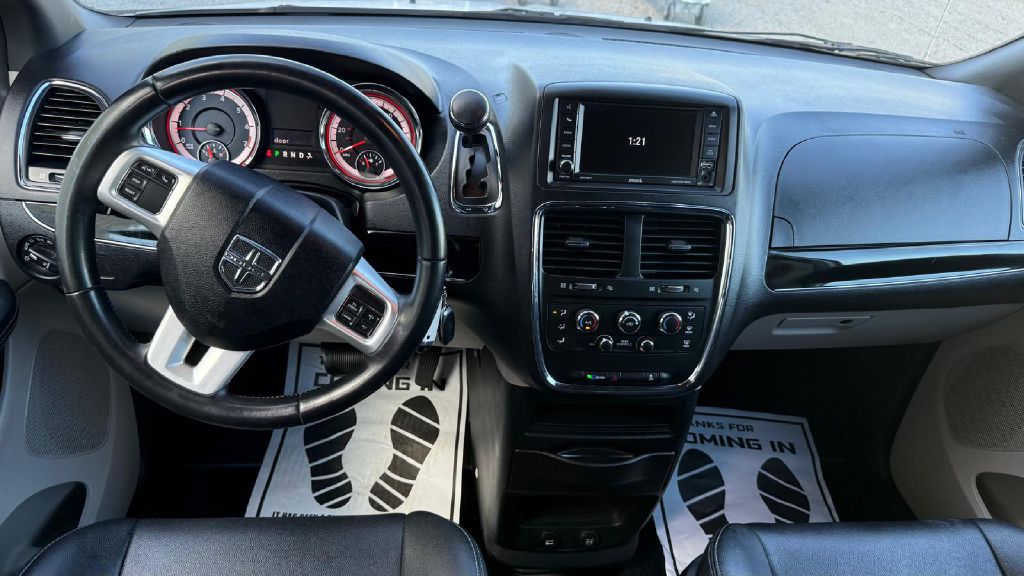 Photo 13 of this DODGE GRAND CARAVAN