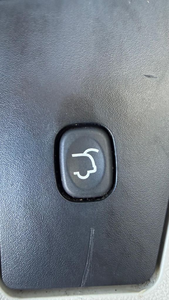 Photo 18 of this DODGE GRAND CARAVAN