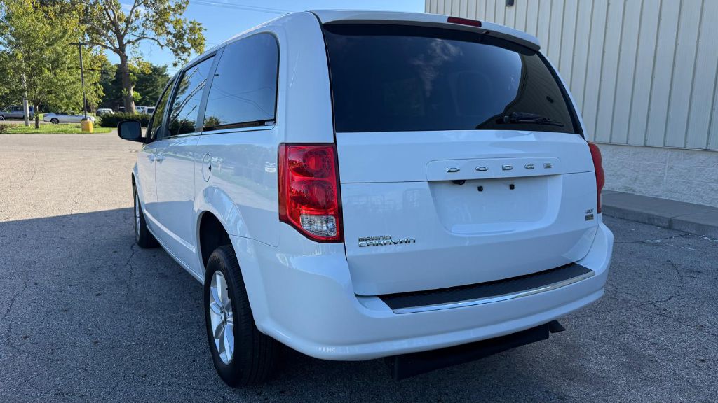 Photo 19 of this DODGE GRAND CARAVAN