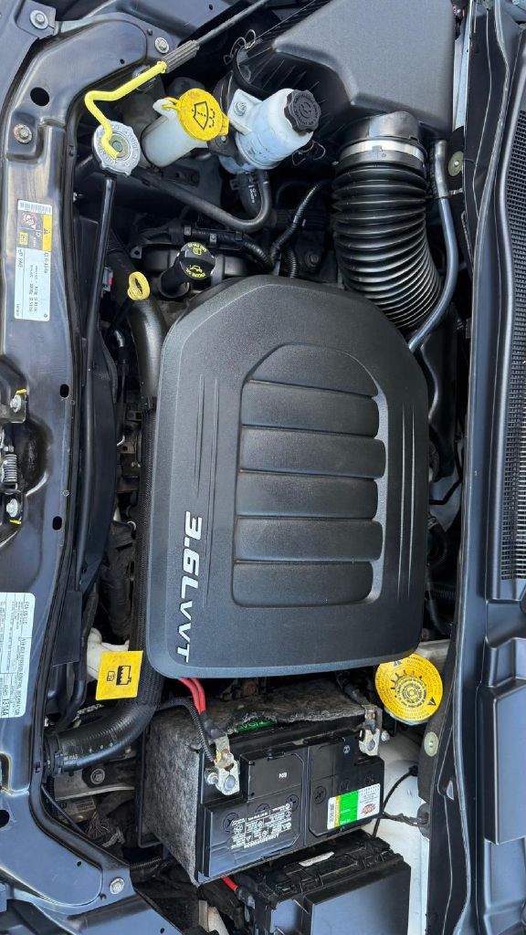 Photo 23 of this DODGE GRAND CARAVAN