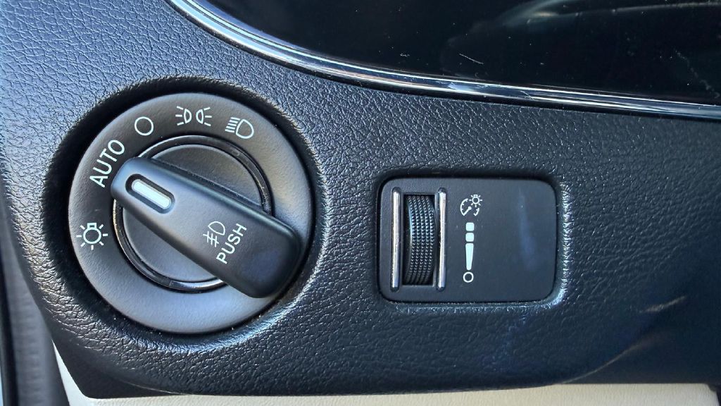 Photo 24 of this DODGE GRAND CARAVAN