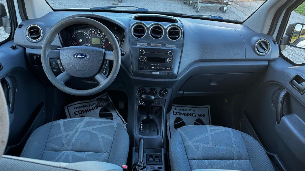Photo 14 of this FORD TRANSIT CONNECT