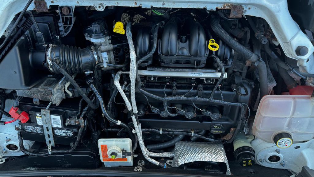 Photo 17 of this FORD TRANSIT CONNECT