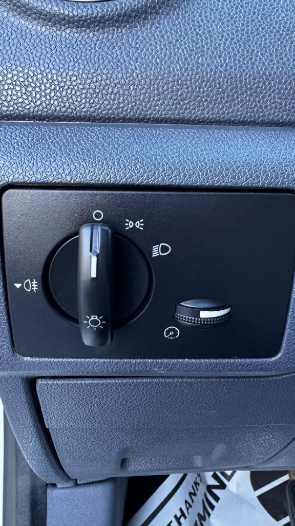 Photo 18 of this FORD TRANSIT CONNECT