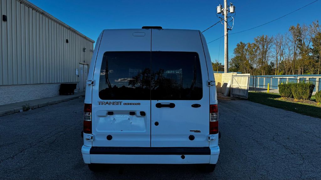 Photo 4 of this FORD TRANSIT CONNECT