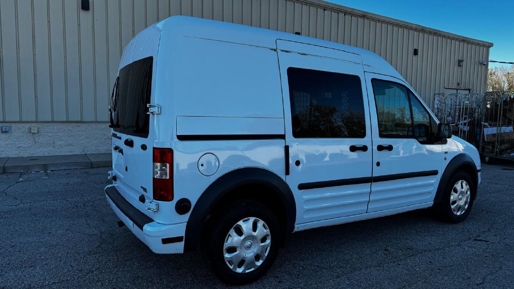 Photo 5 of this FORD TRANSIT CONNECT