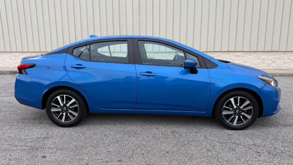 Photo 5 of this NISSAN VERSA