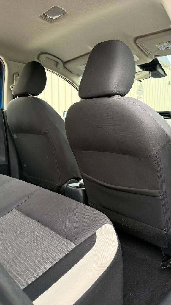 Photo 15 of this NISSAN VERSA