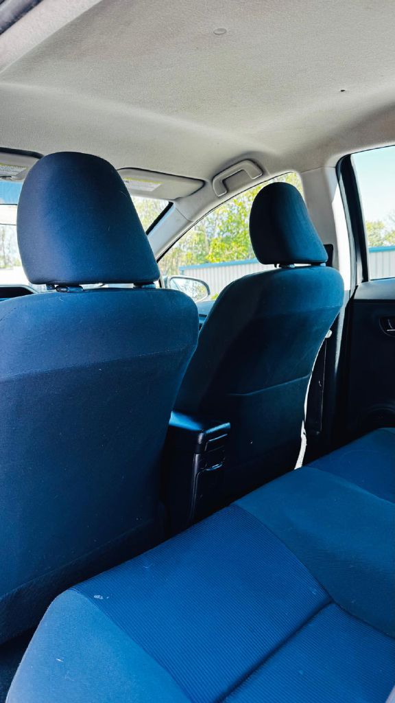 Photo 13 of this TOYOTA PRIUS C