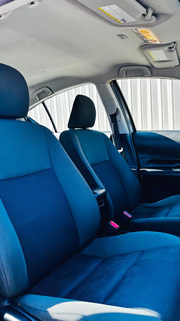 Photo 19 of this TOYOTA PRIUS C