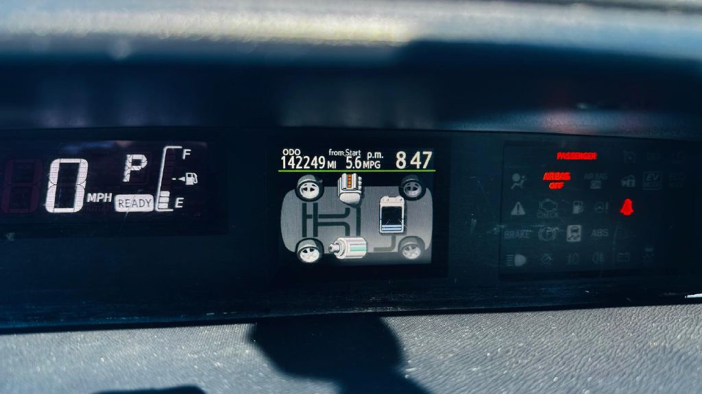 Photo 23 of this TOYOTA PRIUS C