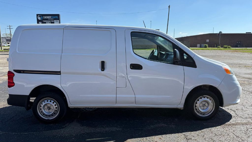 Photo 8 of this NISSAN NV200