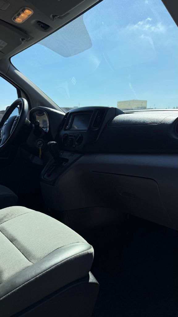 Photo 17 of this NISSAN NV200