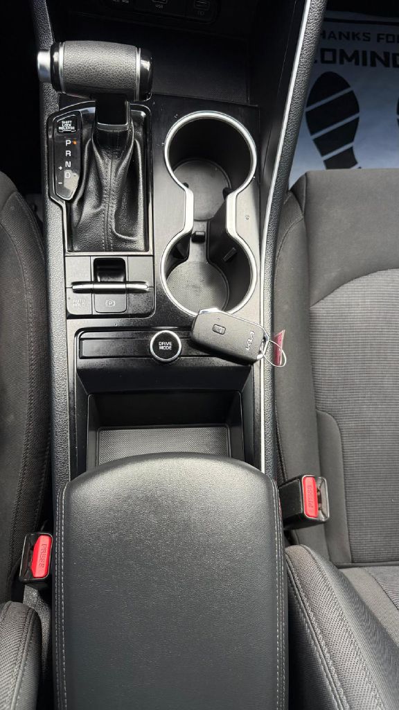 Photo 22 of this KIA K5