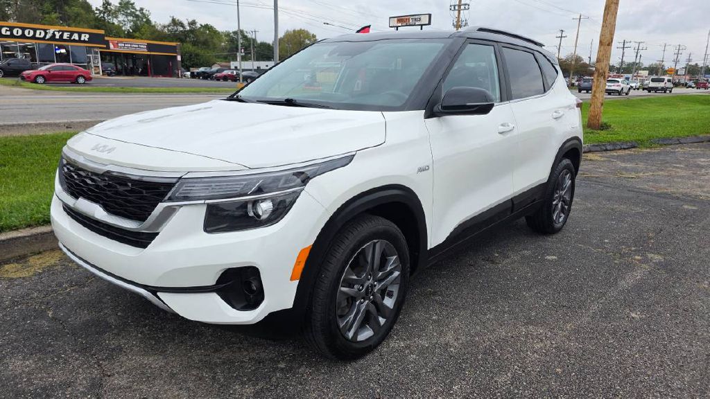 Photo 3 of this KIA SELTOS