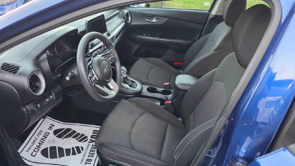 Photo 10 of this KIA FORTE