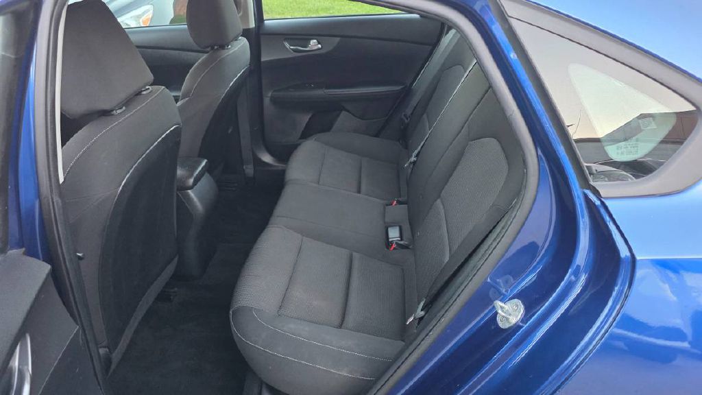 Photo 18 of this KIA FORTE
