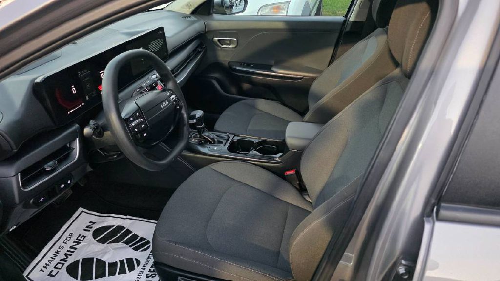 Photo 16 of this KIA K4