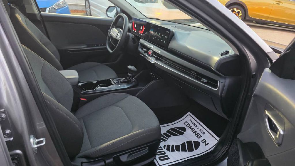 Photo 17 of this KIA K4