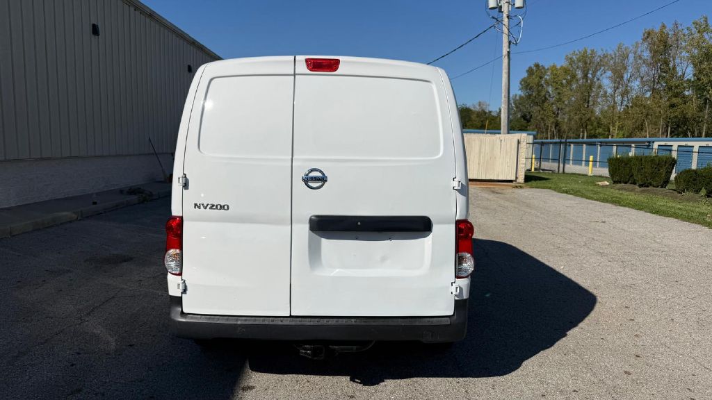 Photo 4 of this NISSAN NV200