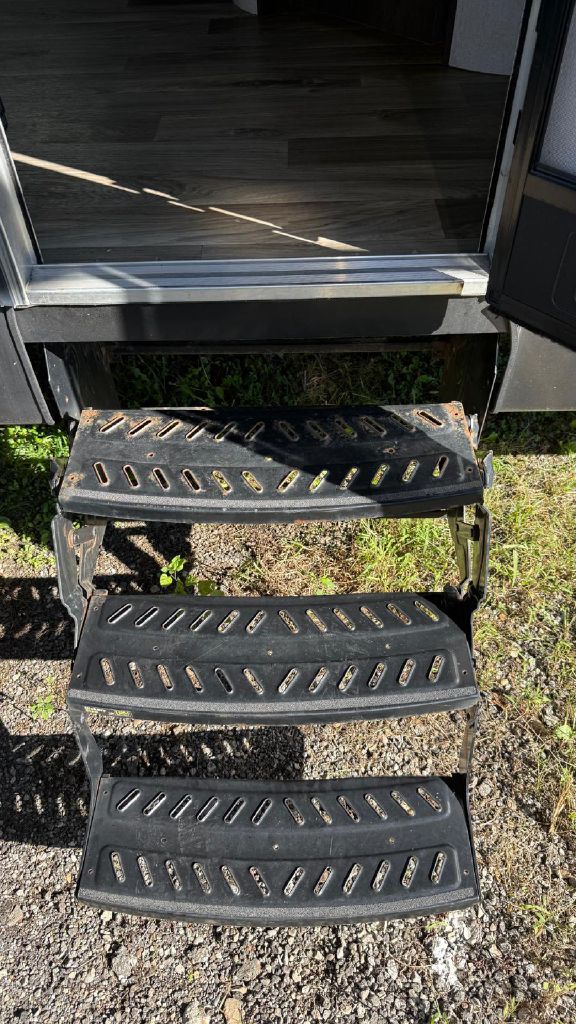 Photo 24 of this StarCraft Autumn Ridge RV